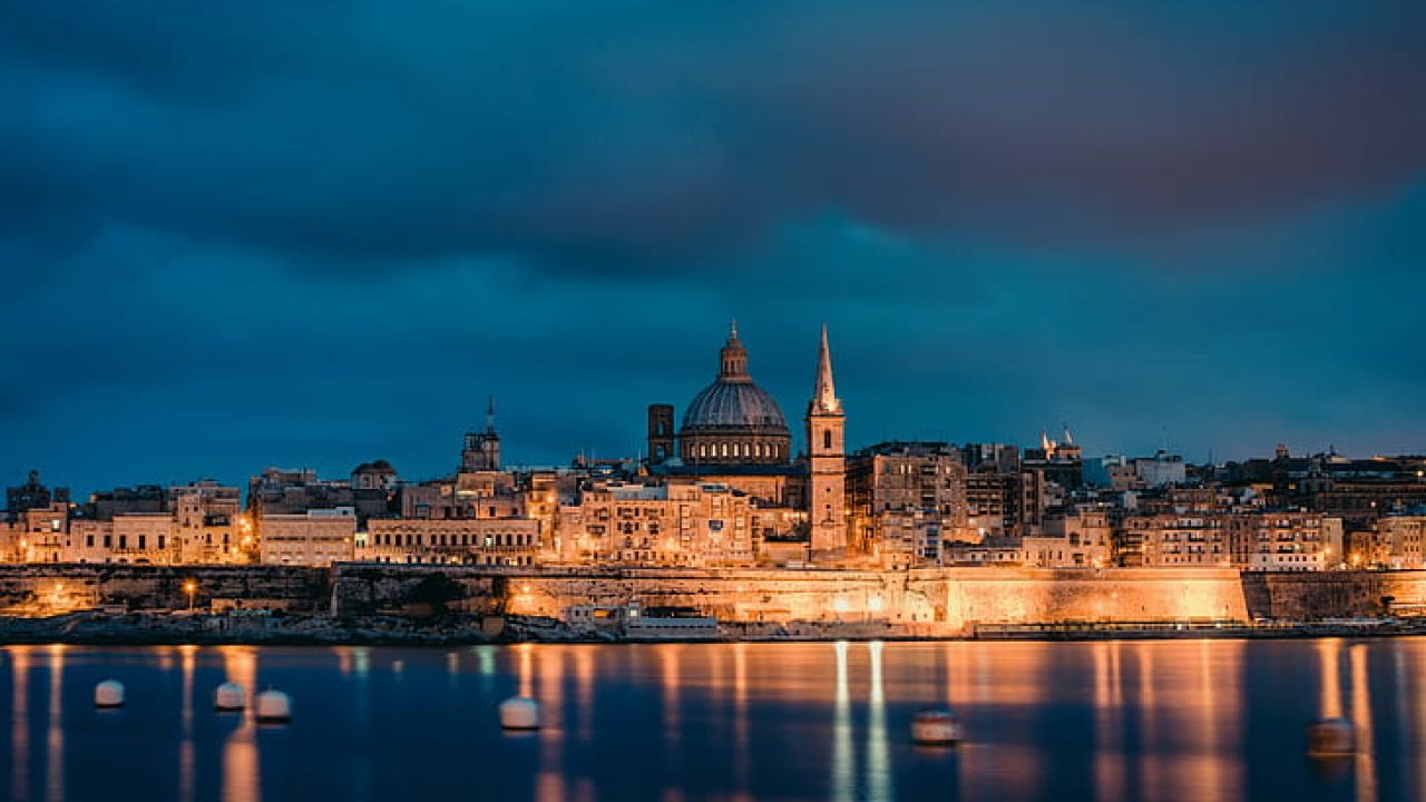 malta-valletta-architecture-orange-concrete-building-wallpaper-preview